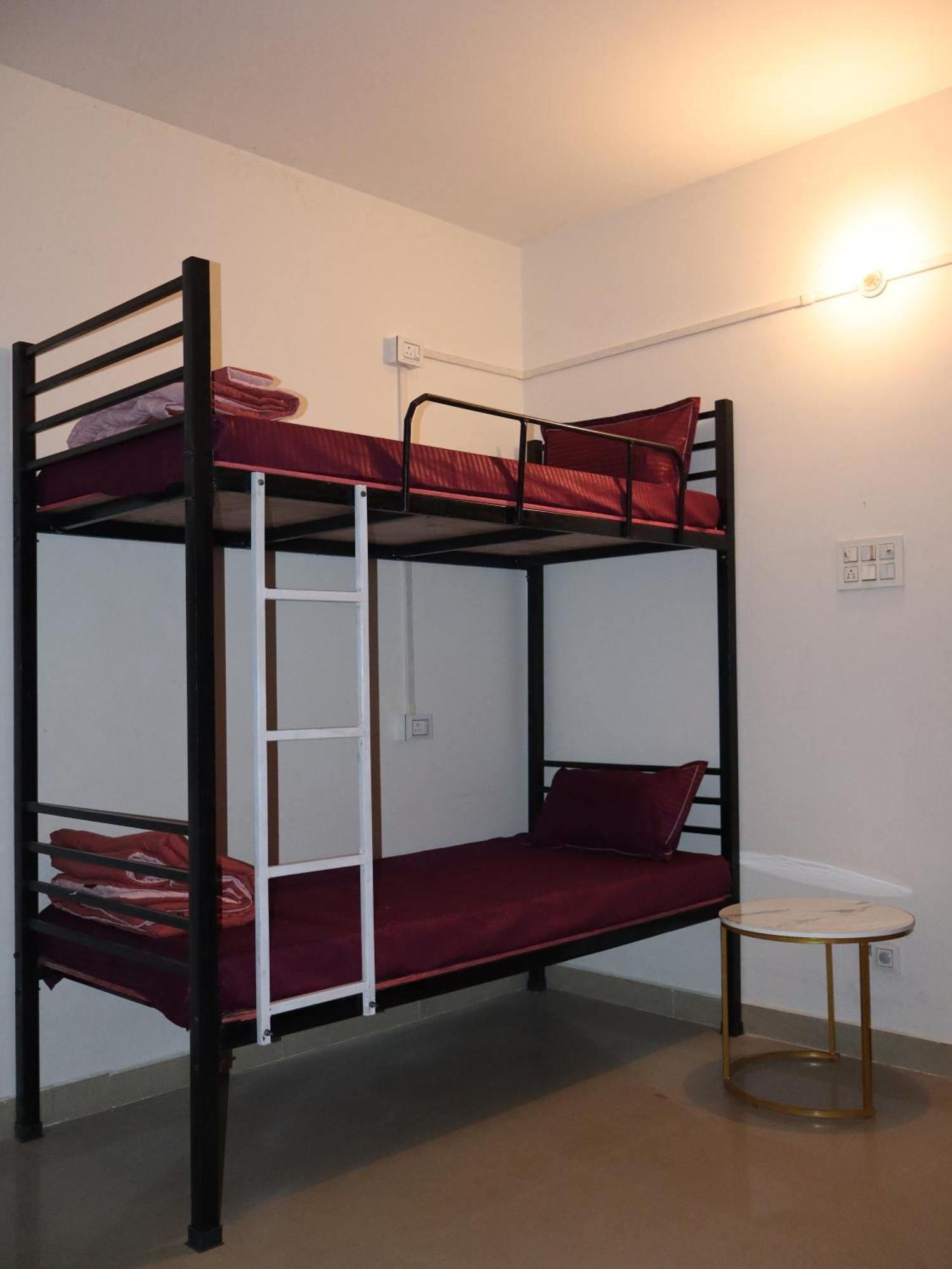 Nomad'S Nest Backpackers Hostel Guwahati Zewnętrze zdjęcie