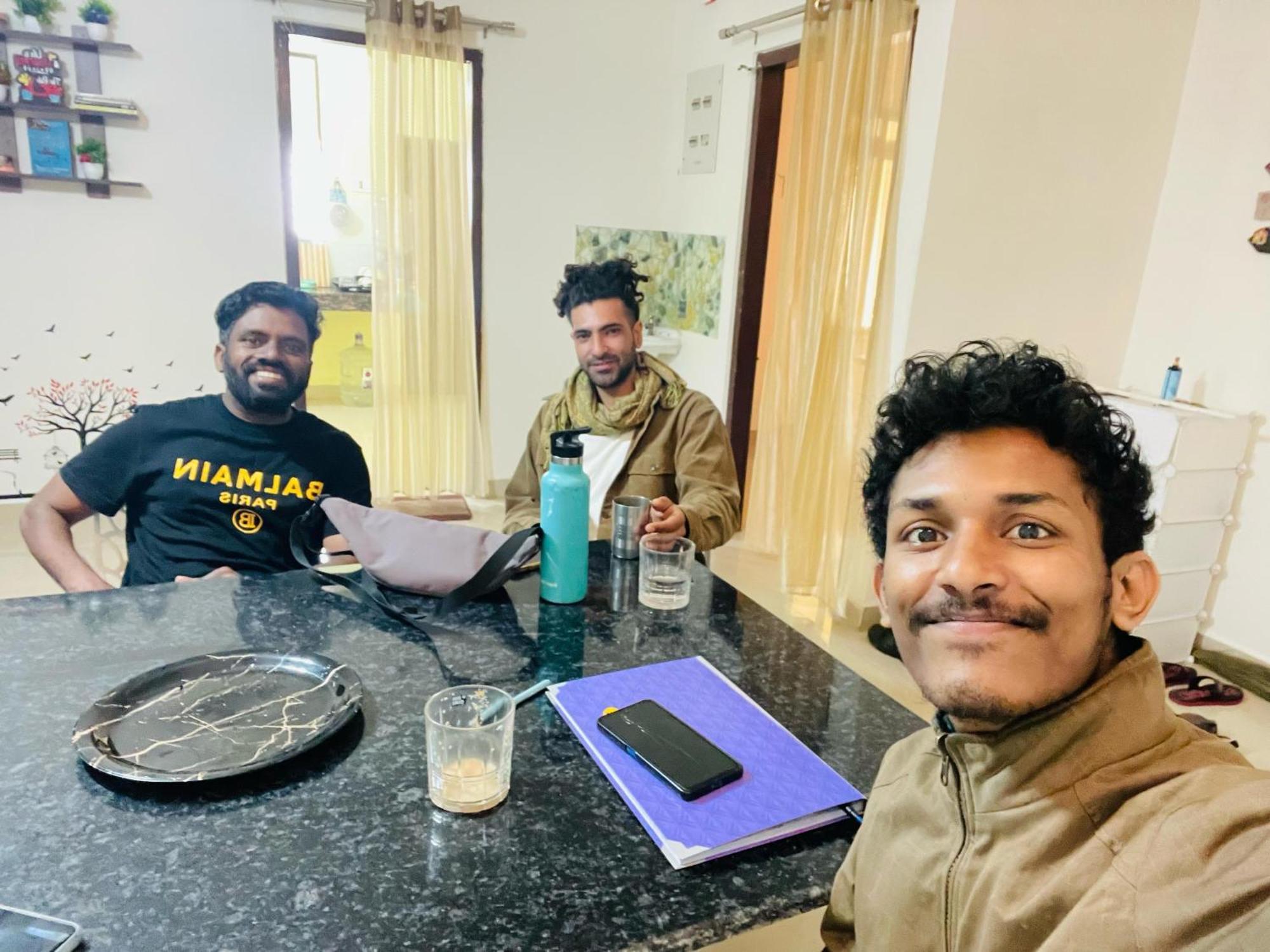 Nomad'S Nest Backpackers Hostel Guwahati Zewnętrze zdjęcie